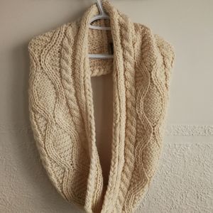 🧣PROMOD | Pale pink infinity scarf